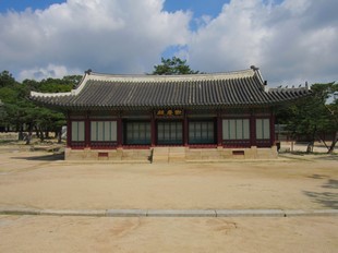 Séoul - Changgyeonggung - autre bâtiment