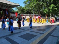 Seoul - Deoksugung - changing of the guard (part 1)