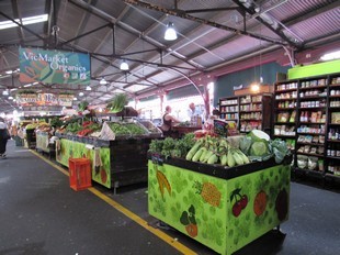 Melbourne - Queen Victoria Market - organic fruits and vegetables