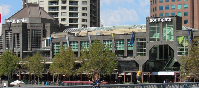 Melbourne - Southgate shopping mall