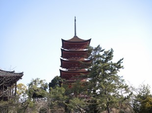 Hiroshima - Miyajima - le sanctuaire Senjokaku - pagode à 5 étages