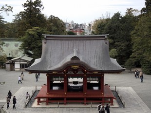 Tokyo - Kamakura - Tsurugaoka Hachimangu Shrine - Chozuya : purification fountain