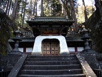 Tokyo - Parc National de Nikko - Mausolée Iemitsu Taiyuin - tombeau du shogun