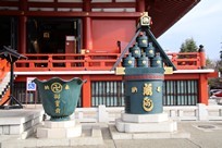 Tokyo - Senso-ji Temple - statues
