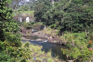 Big Island - Boiling Pots - view of the Pe’epe’e Falls