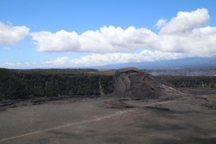 Big Island - Volcanoes National Park - Kilauea Iki Crater, view from the top