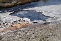 Yellowstone National Park - Old Faithful Village - Upper Geyser Basin - South Scalopped Spring